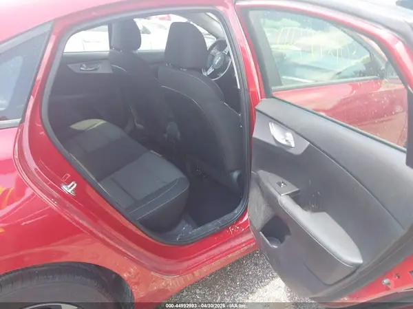 3KPF24AD6RE752559 2024 KIA FORTE - Image 8
