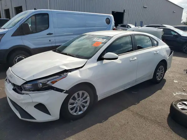 3KPF24AD6RE753016 2024 KIA FORTE - Image 1