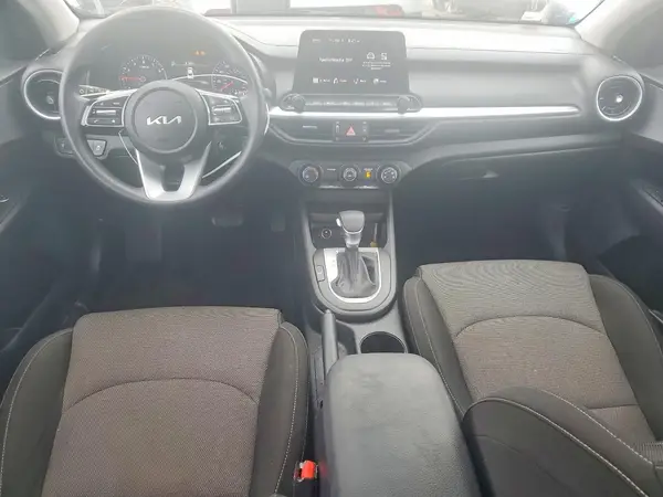 3KPF24AD6RE753601 2024 KIA FORTE - Image 8