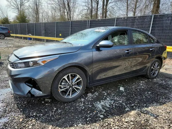 3KPF24AD6RE756188 2024 KIA FORTE - Image 1