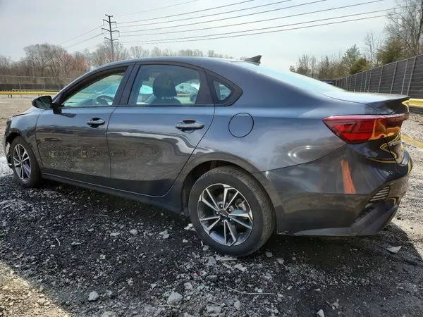 3KPF24AD6RE756188 2024 KIA FORTE - Image 2