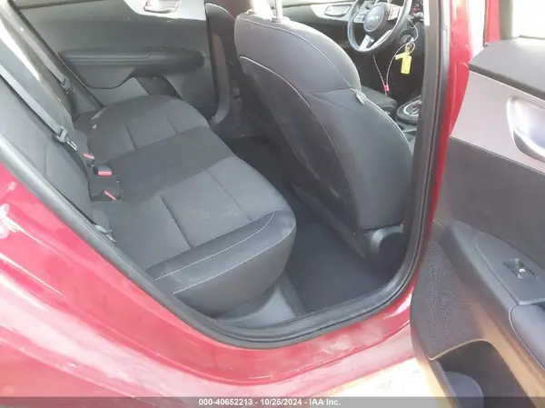 3KPF24AD6RE757017 2024 KIA FORTE - Image 8