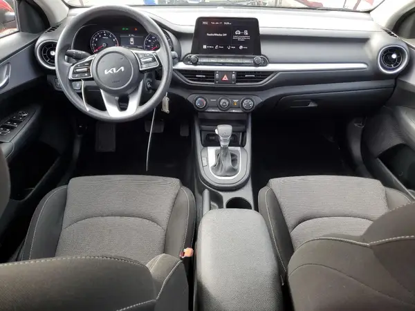 3KPF24AD6RE757180 2024 KIA FORTE - Image 8