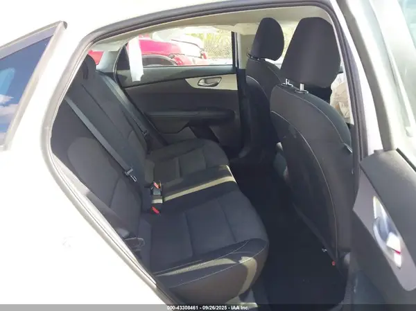3KPF24AD6RE760774 2024 KIA FORTE - Image 8