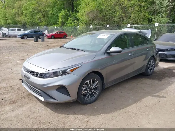 3KPF24AD6RE761309 2024 KIA FORTE - Image 2