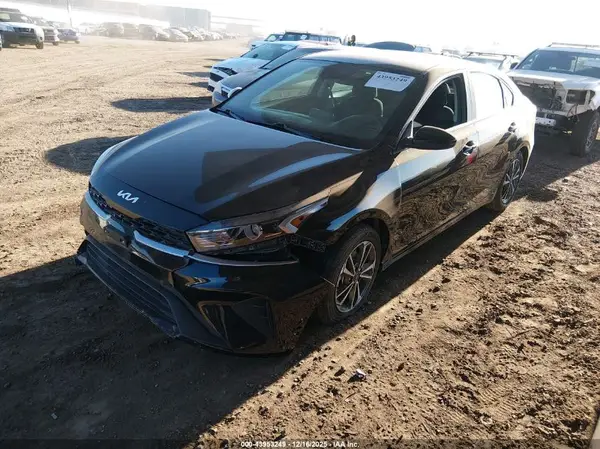 3KPF24AD6RE762038 2024 KIA FORTE - Image 2