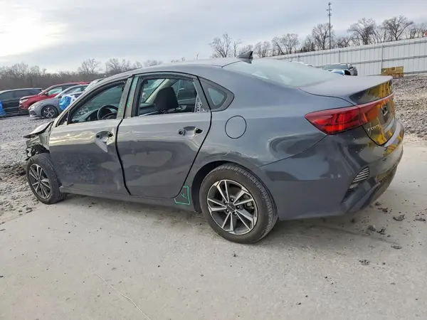 3KPF24AD6RE762153 2024 KIA FORTE - Image 2