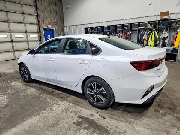 3KPF24AD6RE762444 2024 KIA FORTE - Image 2