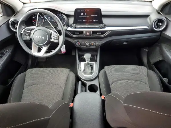 3KPF24AD6RE764694 2024 KIA FORTE - Image 8