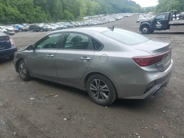 3KPF24AD6RE764808 2024 KIA FORTE - Image 2