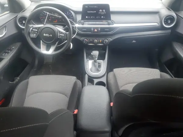 3KPF24AD6RE764808 2024 KIA FORTE - Image 8