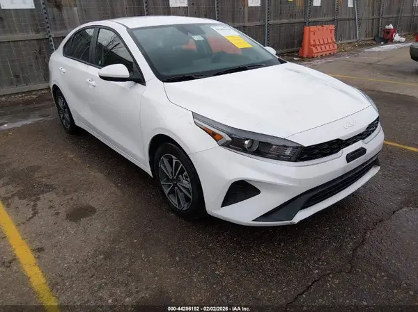 3KPF24AD6RE764839 2024 KIA FORTE - Image 1