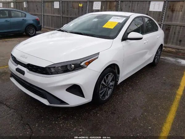 3KPF24AD6RE764839 2024 KIA FORTE - Image 2