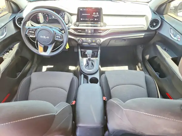 3KPF24AD6RE765439 2024 KIA FORTE - Image 8