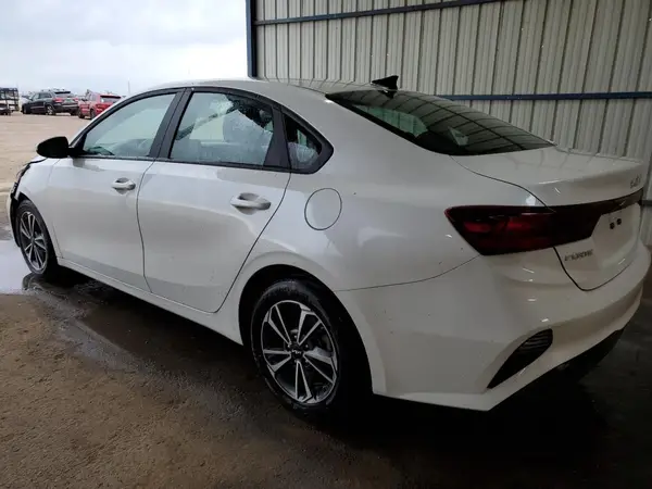 3KPF24AD6RE766543 2024 KIA FORTE - Image 2