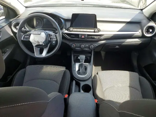 3KPF24AD6RE767157 2024 KIA FORTE - Image 8
