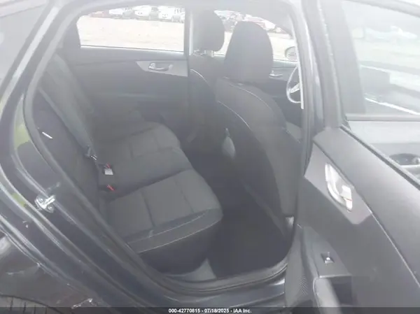 3KPF24AD6RE767336 2024 KIA FORTE - Image 8