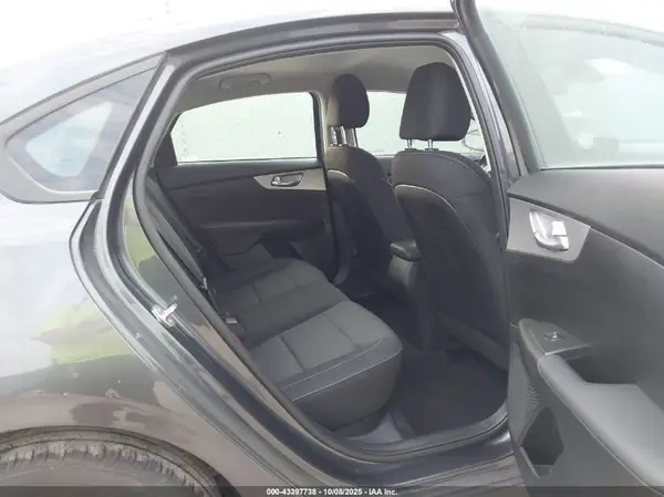 3KPF24AD6RE768079 2024 KIA FORTE - Image 8