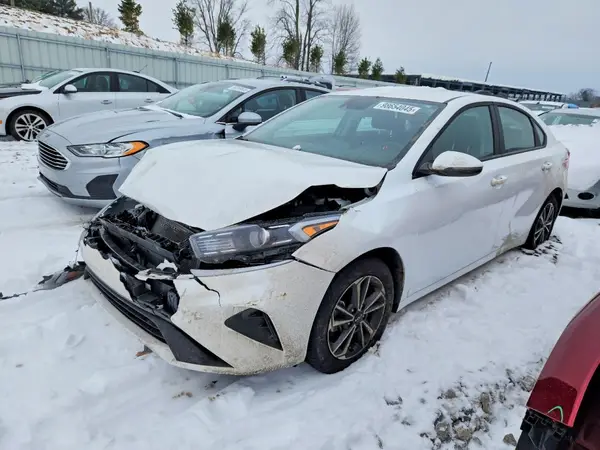 3KPF24AD6RE769328 2024 KIA FORTE - Image 1