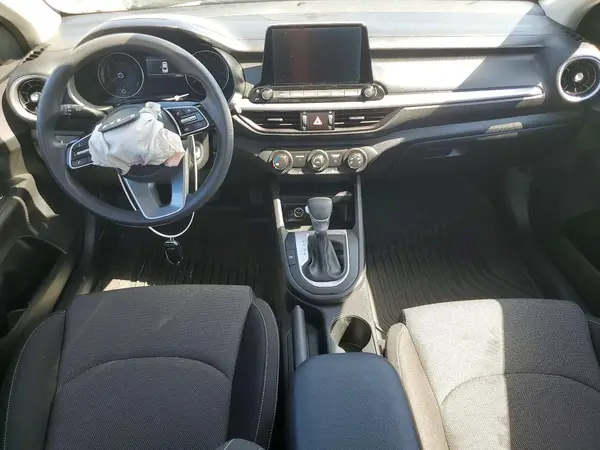 3KPF24AD6RE769958 2024 KIA FORTE - Image 8