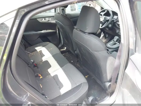 3KPF24AD6RE771290 2024 KIA FORTE - Image 8