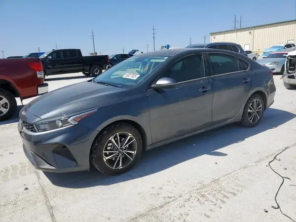 3KPF24AD6RE771404 2024 KIA FORTE - Image 1
