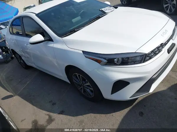 3KPF24AD6RE771595 2024 KIA FORTE - Image 1