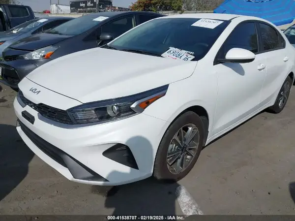 3KPF24AD6RE771595 2024 KIA FORTE - Image 2