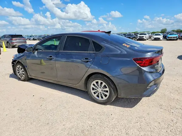 3KPF24AD6RE772844 2024 KIA FORTE - Image 2