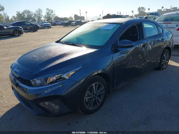 3KPF24AD6RE773153 2024 KIA FORTE - Image 2