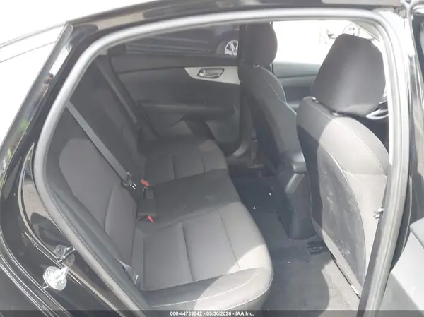 3KPF24AD6RE774318 2024 KIA FORTE - Image 8