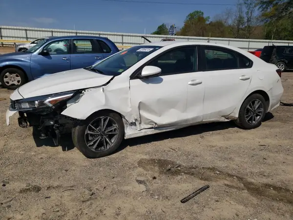3KPF24AD6RE774447 2024 KIA FORTE - Image 1