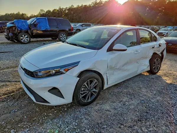 3KPF24AD6RE775842 2024 KIA FORTE - Image 1