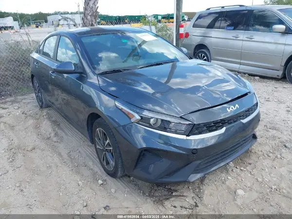 3KPF24AD6RE776313 2024 KIA FORTE - Image 1