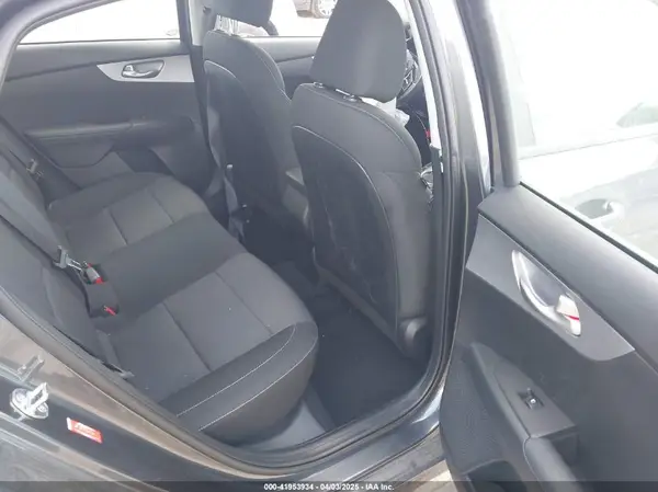3KPF24AD6RE776313 2024 KIA FORTE - Image 8