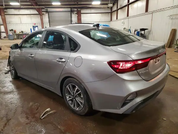 3KPF24AD6RE776621 2024 KIA FORTE - Image 2