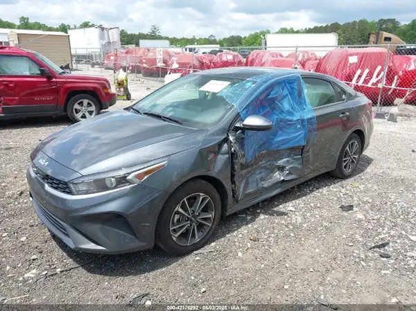 3KPF24AD6RE776747 2024 KIA FORTE - Image 2
