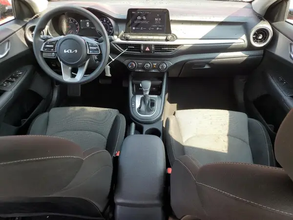 3KPF24AD6RE777851 2024 KIA FORTE - Image 8