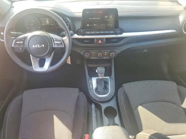 3KPF24AD6RE777879 2024 KIA FORTE - Image 8