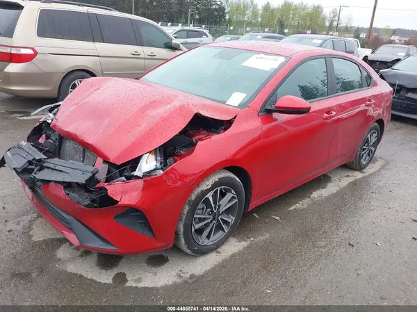 3KPF24AD6RE778028 2024 KIA FORTE - Image 2