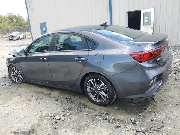 3KPF24AD6RE778093 2024 KIA FORTE - Image 2