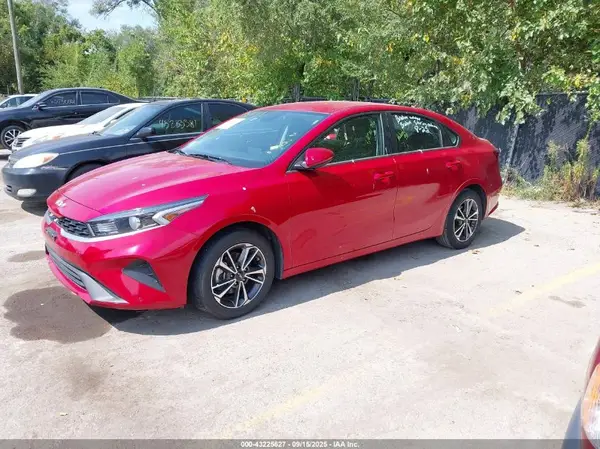3KPF24AD6RE778188 2024 KIA FORTE - Image 2