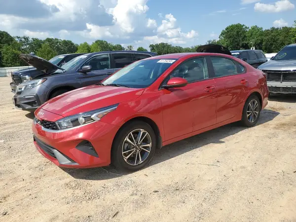 3KPF24AD6RE779647 2024 KIA FORTE - Image 1