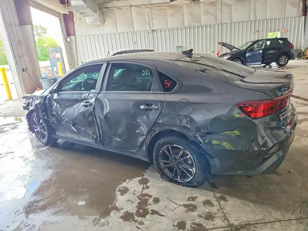 3KPF24AD6RE779874 2024 KIA FORTE - Image 2