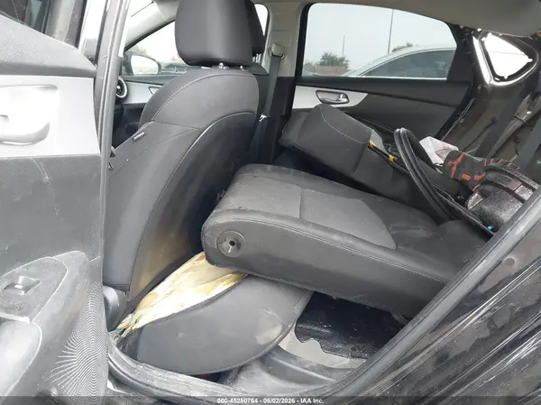 3KPF24AD6RE780118 2024 KIA FORTE - Image 8