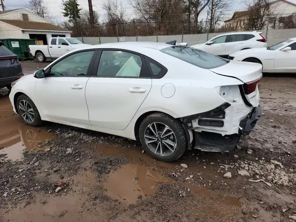 3KPF24AD6RE782306 2024 KIA FORTE - Image 2
