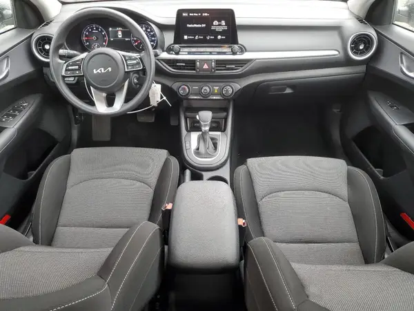 3KPF24AD6RE782385 2024 KIA FORTE - Image 8