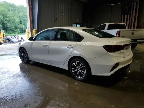 3KPF24AD6RE783147 2024 KIA FORTE - Image 2