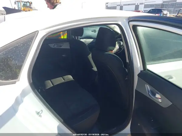 3KPF24AD6RE784802 2024 KIA FORTE - Image 8
