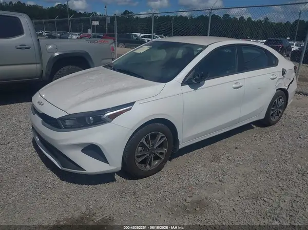 3KPF24AD6RE787750 2024 KIA FORTE - Image 2